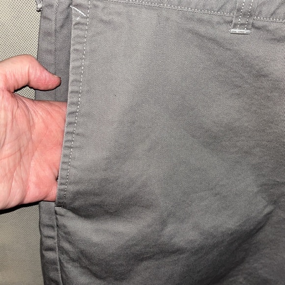 J. Crew Varick Short, Men's 38 Grey, Chino - Picture 3 of 7